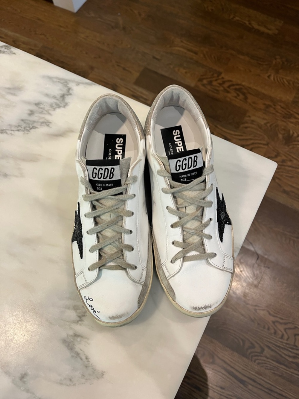 Authentic Golden Goose Sneakers Size 38- AMAZING CONDITION - Picture 5 of 9